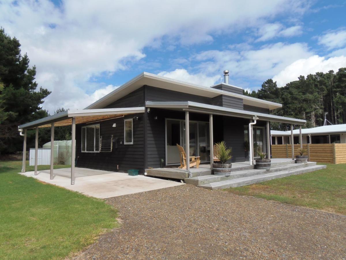 Nikau'S On Palmer Foxton Beach Экстерьер фото